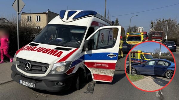 Wypadek w Opolu – zderzenie karetki i BMW na skrzyżowaniu Biasa i Wojska Polskiego