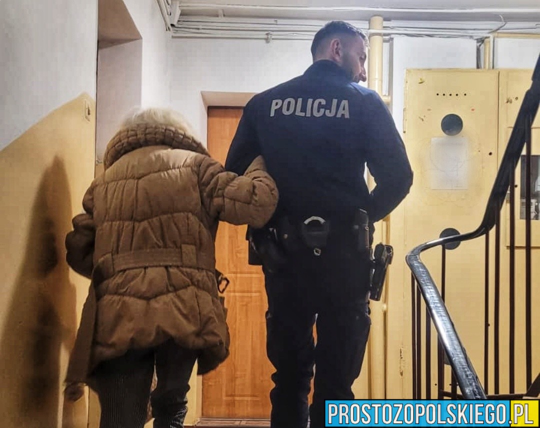 Zagubiona seniorka odnaleziona na dworcu w Brzegu. Dzięki policjantom bezpiecznie wróciła do domu