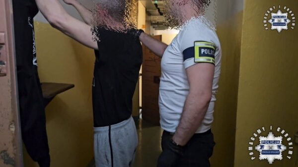 Włamywał się do piwnic i twierdził, że „chciał napić się kompotu”. 41-latek zatrzymany przez policję