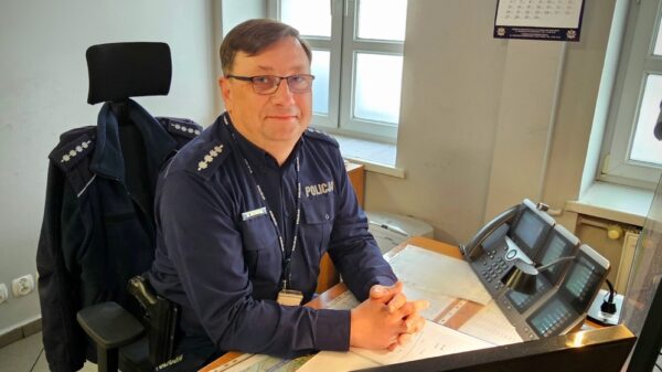 Dramatyczna akcja ratunkowa. Policjant ze Strzelec Opolskich pomógł kierowcy ciężarówki w Niemczech