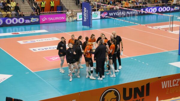 Siatkarki UNI Opole stoją przed historyczną szansą awansu do półfinału mistrzostw Polski.