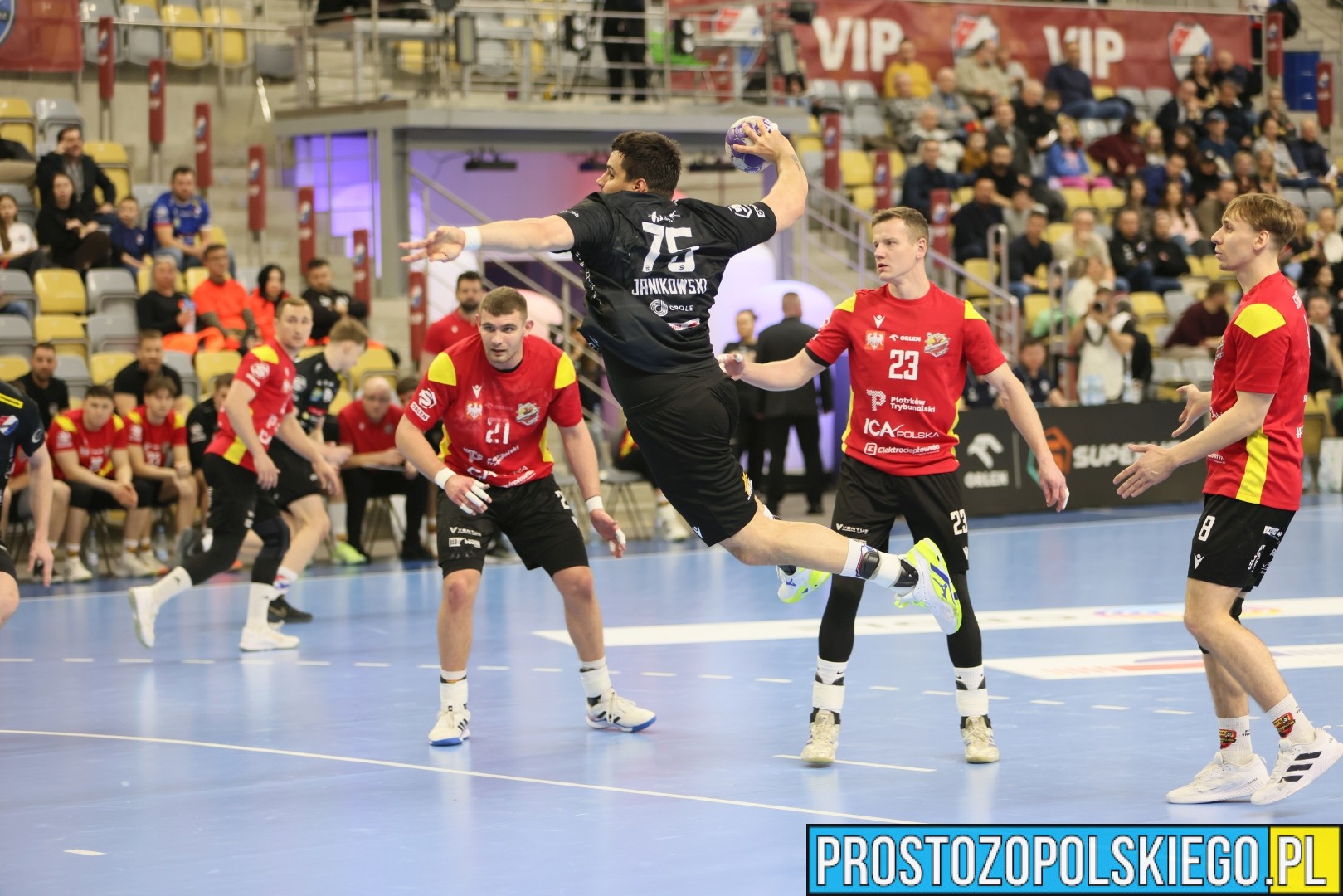 Gwardia Opole wygrywa ważny mecz. 27:25 z Piotrkowianinem w Stegu Arenie