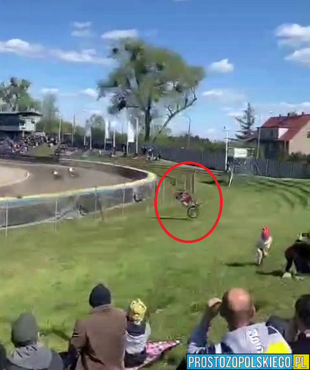 Sekundy od tragedii na stadionie Kolejarza Opole. Motocykl wypadł z toru w kierunku trybun(WIDEO)