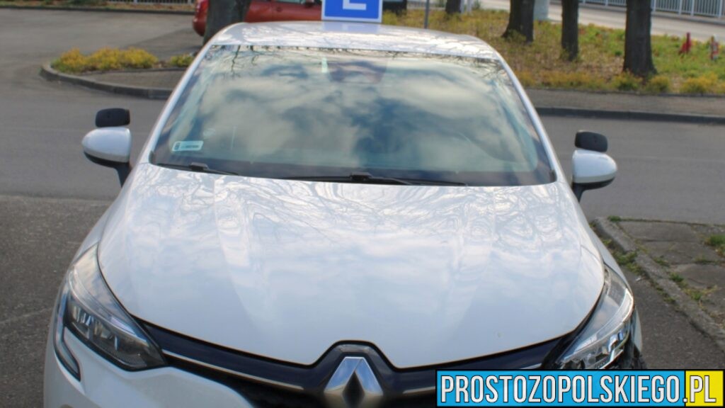 Pijana instruktorka nauki jazdy spowodowała kolizję. Miała ponad 1,5 promila alkoholu