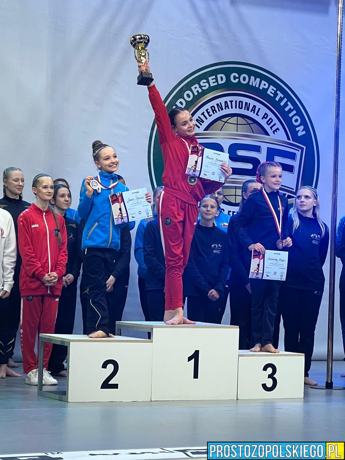 Ramada Aerial Arts zdominowała Mistrzostwa Polski w&nbsp;Katowicach. Seria złotych medali i&nbsp;kwalifikacje do&nbsp;Mistrzostw Świata 2026