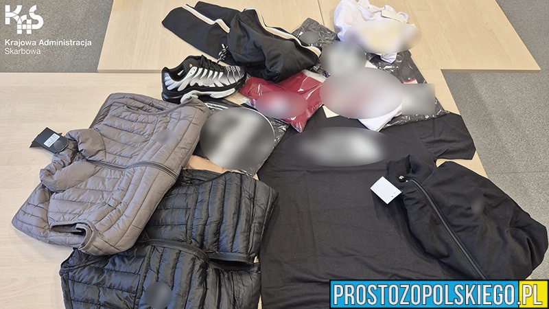 KAS przejęła podrobioną odzież i obuwie. Straty oszacowano na ponad 337 tys. zł