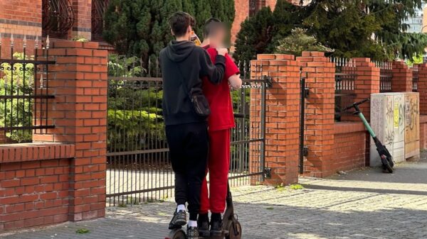 Hulajnogi elektryczne pod lupą policji. Ważne przepisy i zasady bezpieczeństwa