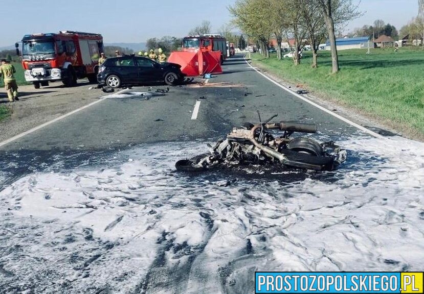 Tragiczny wypadek na DK46. Nie żyje motocyklista po zderzeniu z samochodem