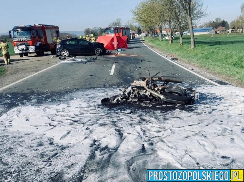 Tragiczny wypadek na DK46. Nie żyje motocyklista po zderzeniu z samochodem