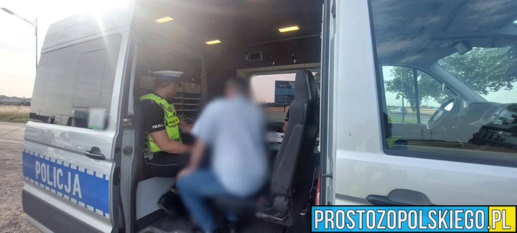 Czujność świadka oraz&nbsp;szybka reakcja policjantów pozwoliły wyeliminować z&nbsp;ruchu drogowego nietrzeźwego kierowcę. Mężczyzna przyjechał 