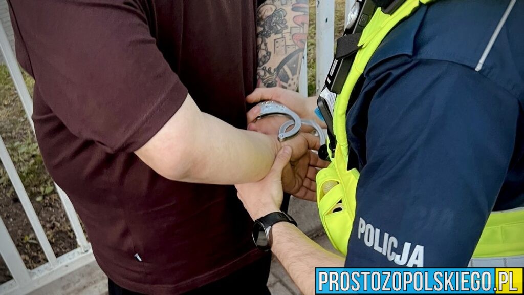 Ponad 2 promile i kolizja w centrum Kędzierzyna-Koźla. Kierowca Mini stracił prawo jazdy