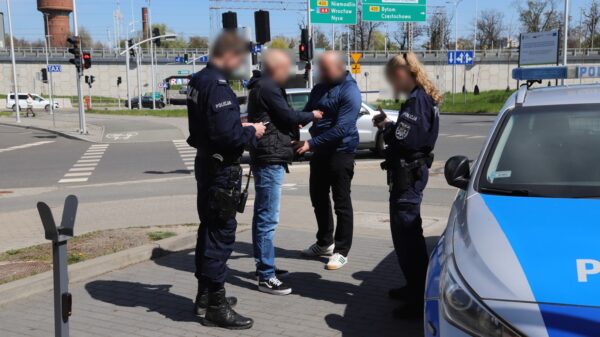 Alarm na kampusie Uniwersytetu Opolskiego. Zgłoszenie o mężczyźnie z nożem postawiło służby na nogi