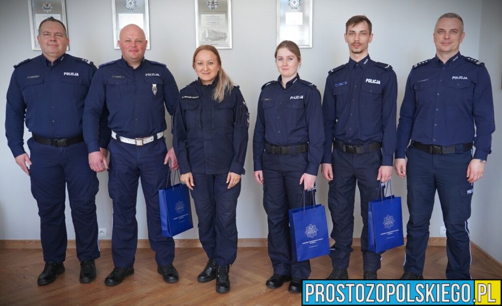 Spotkanie w&nbsp;KWP Opole. Wyróżniono policjantów za&nbsp;odwagę i&nbsp;ratowanie życia