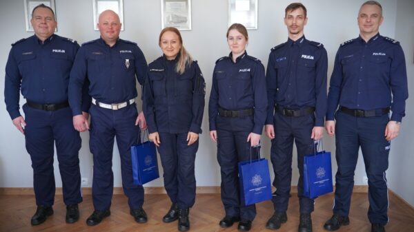 Spotkanie w KWP Opole. Wyróżniono policjantów za odwagę i ratowanie życia