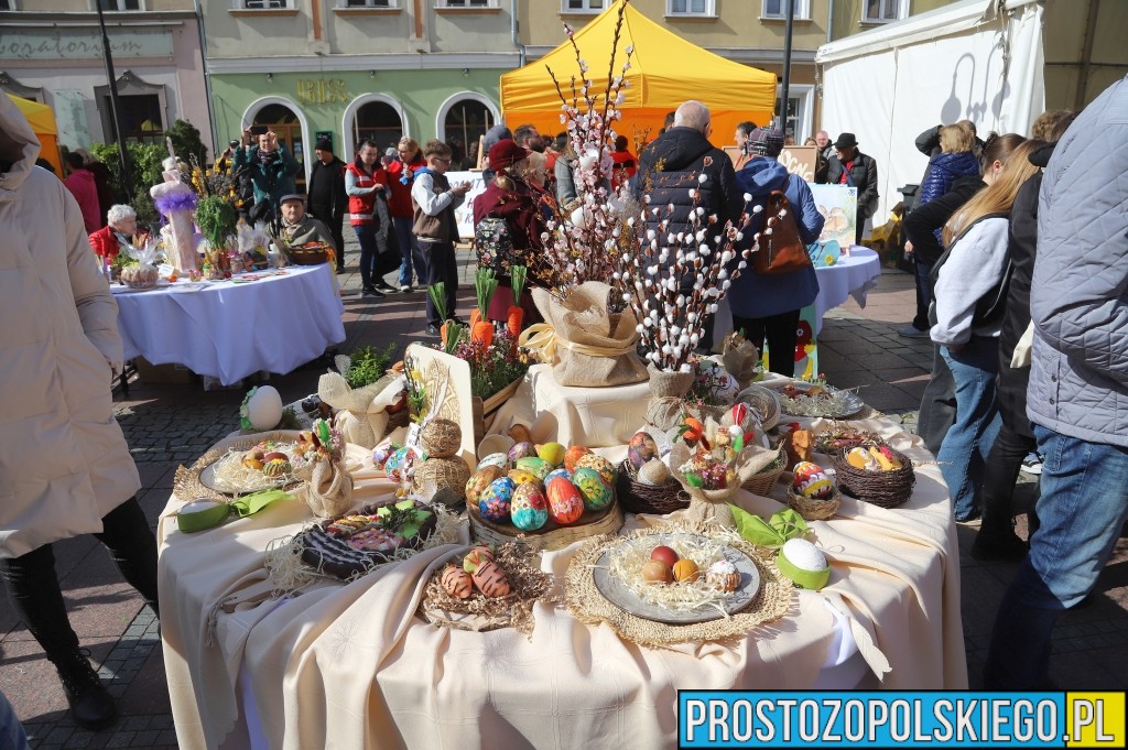 śniadanie wielkanocne w&nbsp;opolu, wielkanoc w&nbsp;opolu, śniadanie opole, wielkanoc na&nbsp;rynku w&nbsp;opolu, uroczyste śniadanie wielkanocne, wielkanoc na&nbsp;rynku w&nbsp;opolu,