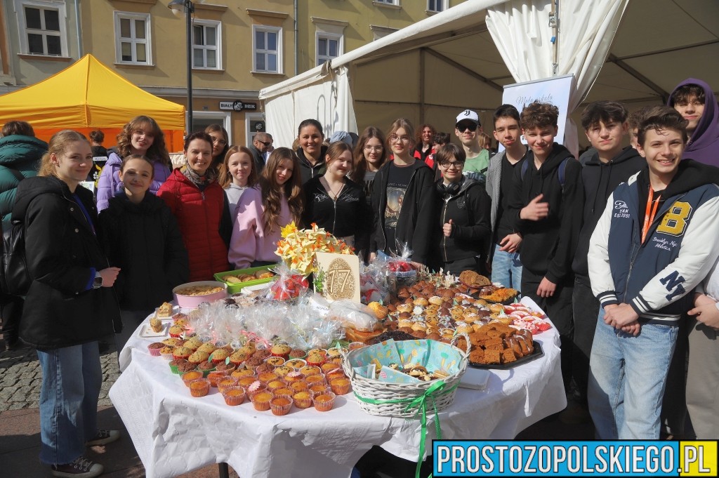 śniadanie wielkanocne w&nbsp;opolu, wielkanoc w&nbsp;opolu, śniadanie opole, wielkanoc na&nbsp;rynku w&nbsp;opolu, uroczyste śniadanie wielkanocne, wielkanoc na&nbsp;rynku w&nbsp;opolu,