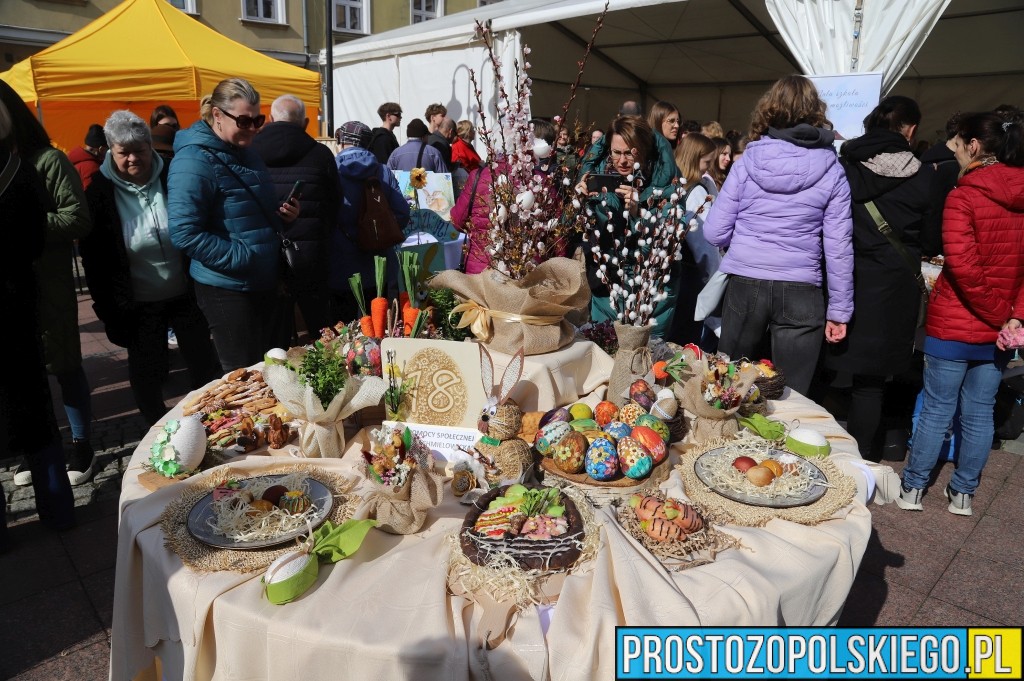 śniadanie wielkanocne w&nbsp;opolu, wielkanoc w&nbsp;opolu, śniadanie opole, wielkanoc na&nbsp;rynku w&nbsp;opolu, uroczyste śniadanie wielkanocne, wielkanoc na&nbsp;rynku w&nbsp;opolu,