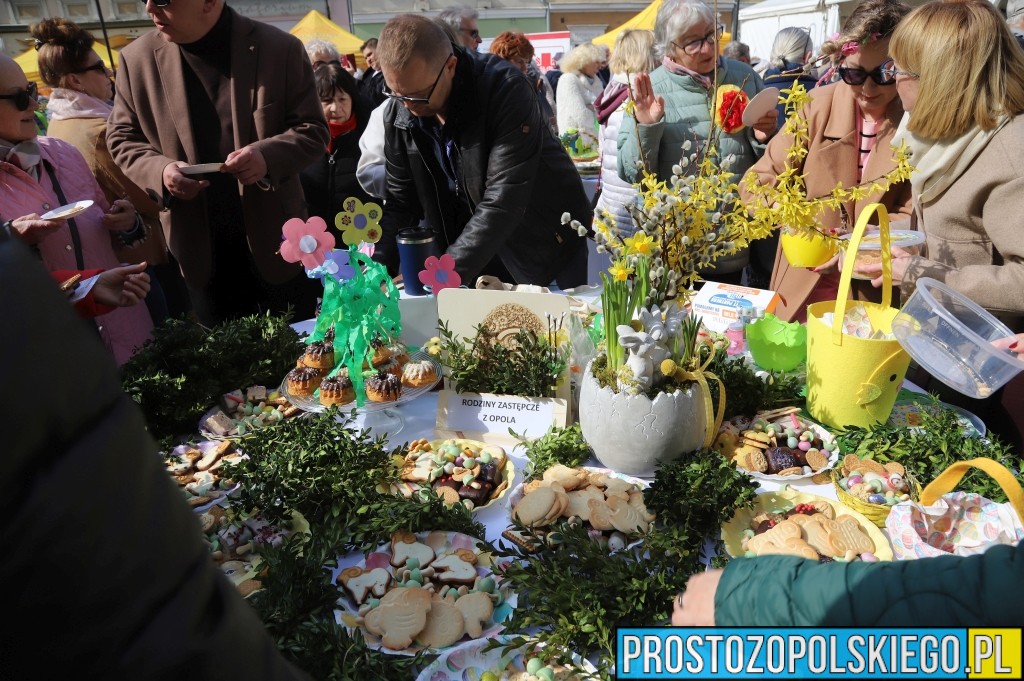 śniadanie wielkanocne w&nbsp;opolu, wielkanoc w&nbsp;opolu, śniadanie opole, wielkanoc na&nbsp;rynku w&nbsp;opolu, uroczyste śniadanie wielkanocne, wielkanoc na&nbsp;rynku w&nbsp;opolu,