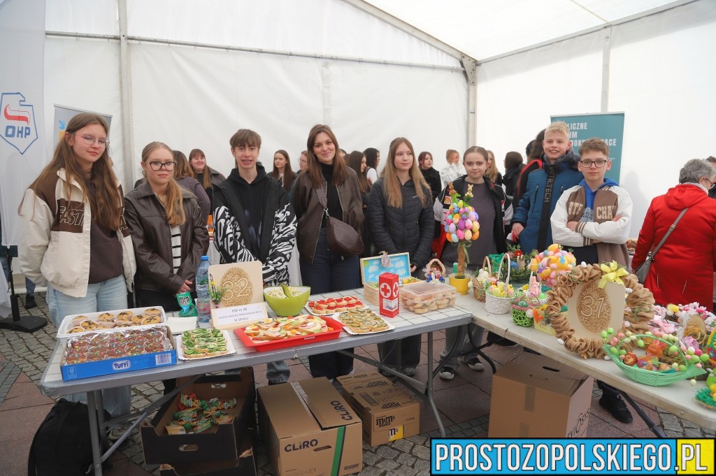 śniadanie wielkanocne w&nbsp;opolu, wielkanoc w&nbsp;opolu, śniadanie opole, wielkanoc na&nbsp;rynku w&nbsp;opolu, uroczyste śniadanie wielkanocne, wielkanoc na&nbsp;rynku w&nbsp;opolu,