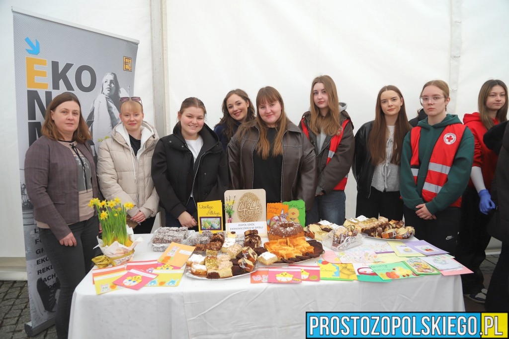 śniadanie wielkanocne w&nbsp;opolu, wielkanoc w&nbsp;opolu, śniadanie opole, wielkanoc na&nbsp;rynku w&nbsp;opolu, uroczyste śniadanie wielkanocne, wielkanoc na&nbsp;rynku w&nbsp;opolu,