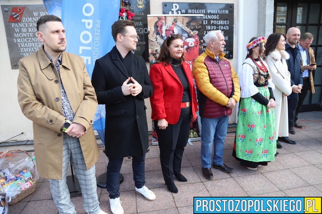 śniadanie wielkanocne w&nbsp;opolu, wielkanoc w&nbsp;opolu, śniadanie opole, wielkanoc na&nbsp;rynku w&nbsp;opolu, uroczyste śniadanie wielkanocne, wielkanoc na&nbsp;rynku w&nbsp;opolu,