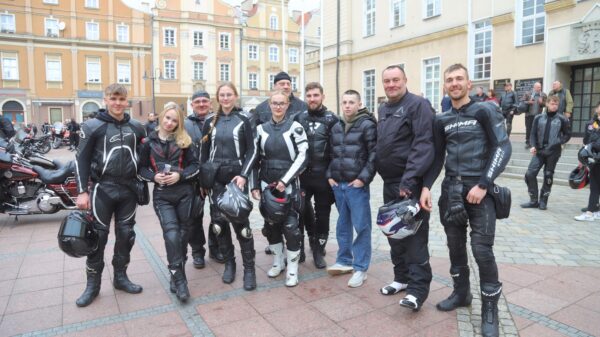 Motojajeczko 2026 w Opolu. Setki motocykli na rynku mimo niesprzyjającej pogody(WIDEO)