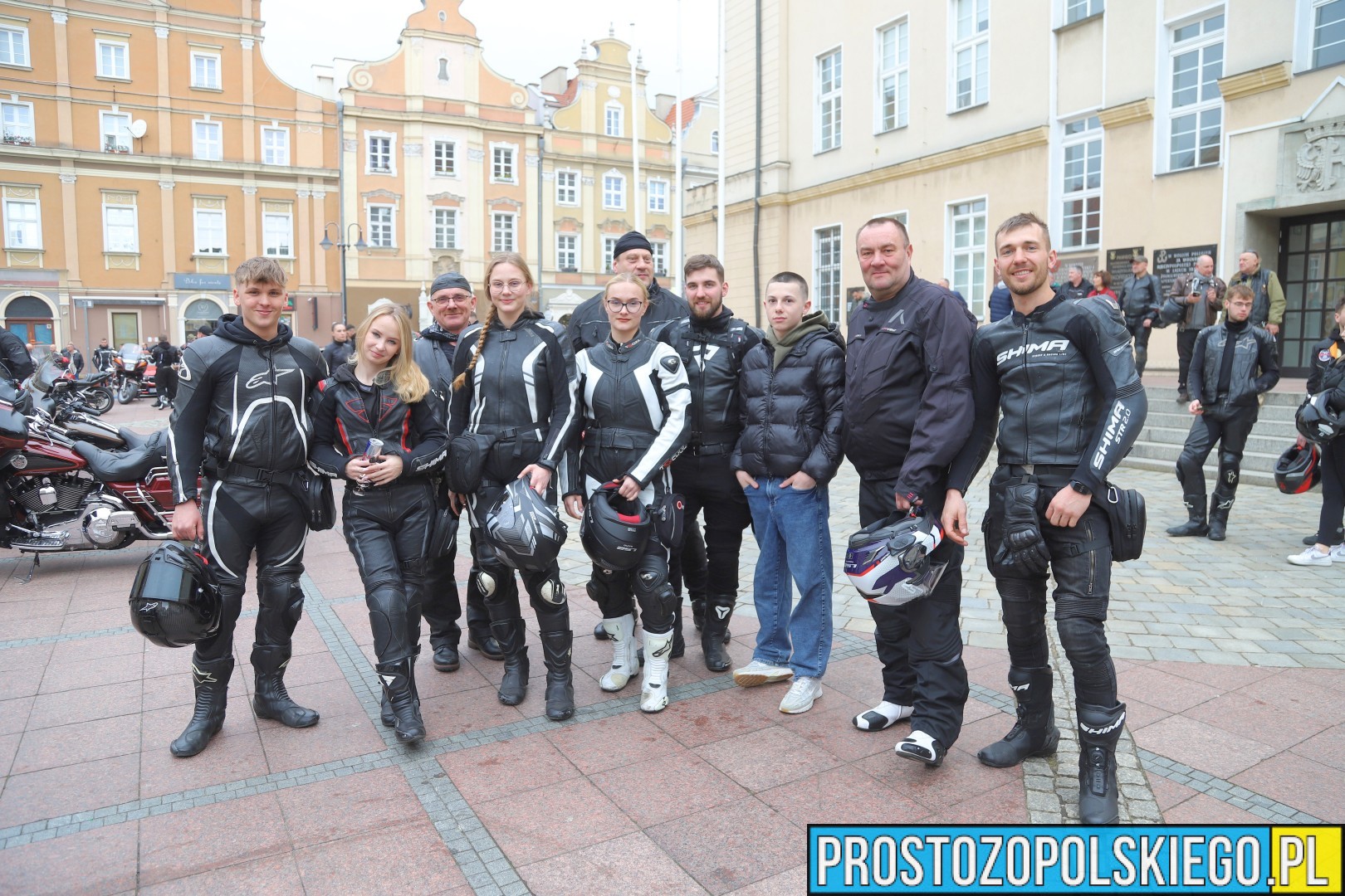 Motojajeczko 2026 w Opolu. Setki motocykli na rynku mimo niesprzyjającej pogody(WIDEO)
