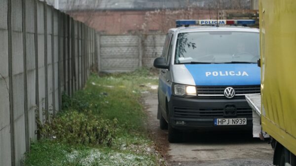 Zapach marihuany doprowadził policjantów pod konkretne drzwi. 30-latek z narkotykami zatrzymany w Zawadzkiem