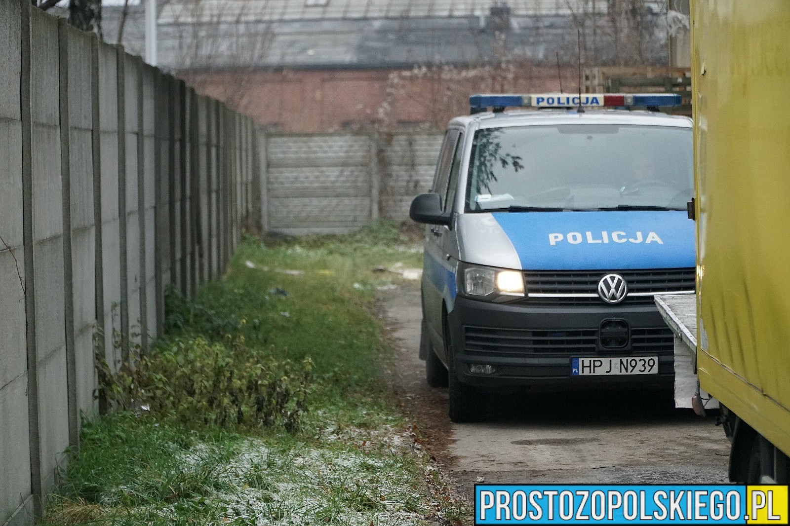 Zapach marihuany doprowadził policjantów pod konkretne drzwi. 30-latek z narkotykami zatrzymany w Zawadzkiem