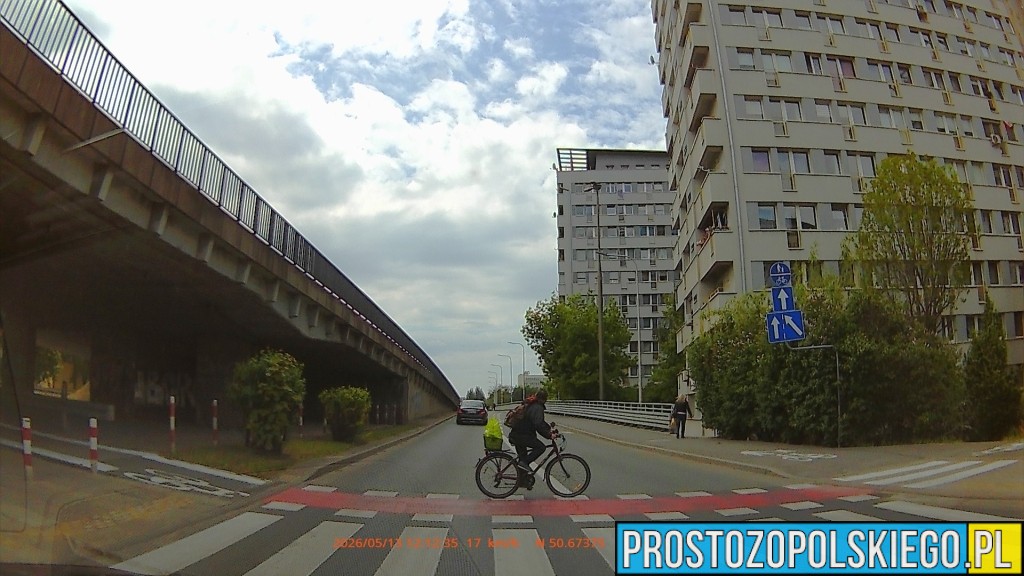 potrącenie rowerzysty, aktualności, potrącenie rowerzysty na przejeździe rowerowym, kierowca zbiegł z miejsca zdarzenia,