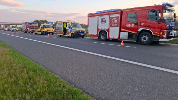 Kolejna kolizja na A4 po wcześniejszym zdarzeniu. Utrudnienia w kierunku Wrocławia mogą potrwać kilka godzin