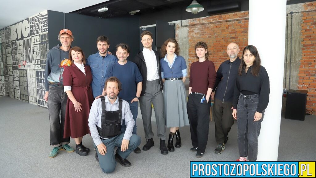 Konferencja prasowa spektaklu „Sprawiedliwy. Studium przypadku”. Twórcy poruszają trudne pytania o moralność i granice sprawiedliwości