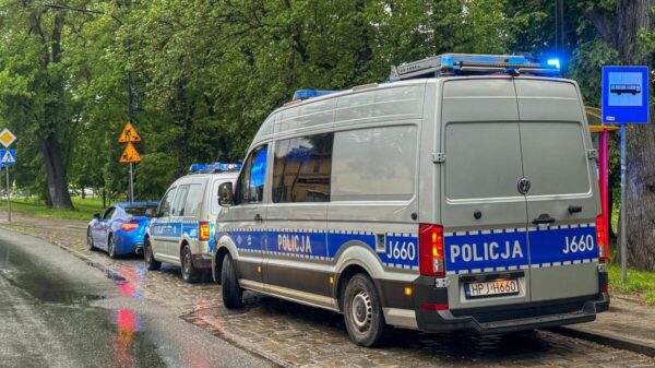 Driftował subaru na rondzie w Nysie. 22-latek stracił prawo jazdy