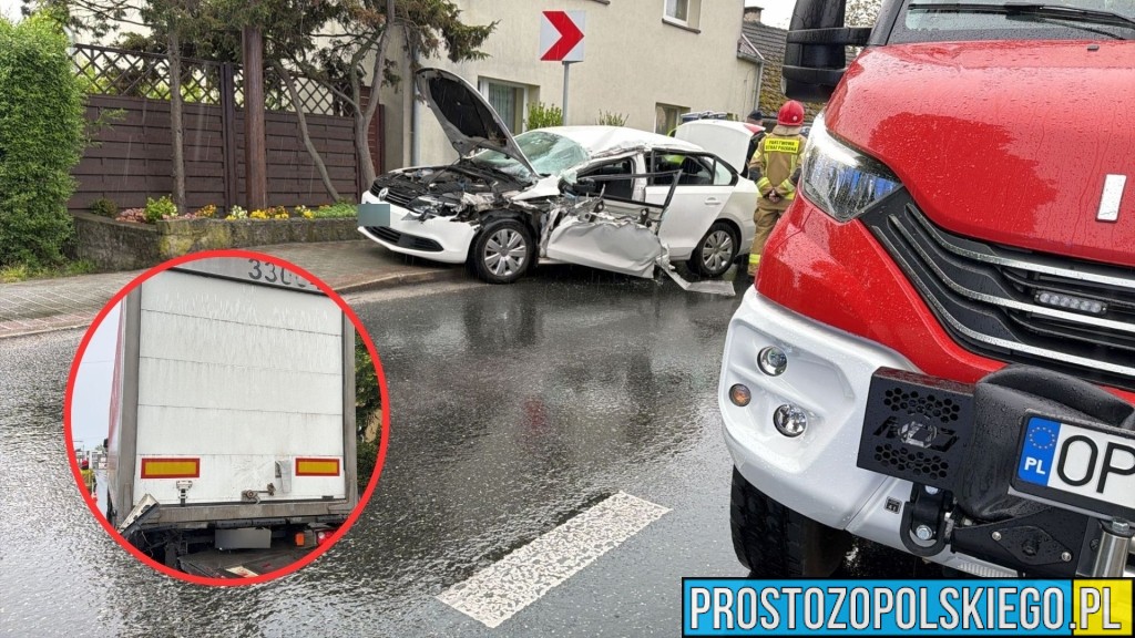Wypadek w Dobrzeniu Wielkim. Zderzenie trzech pojazdów na DW 454, dwie osoby trafiły do szpitala