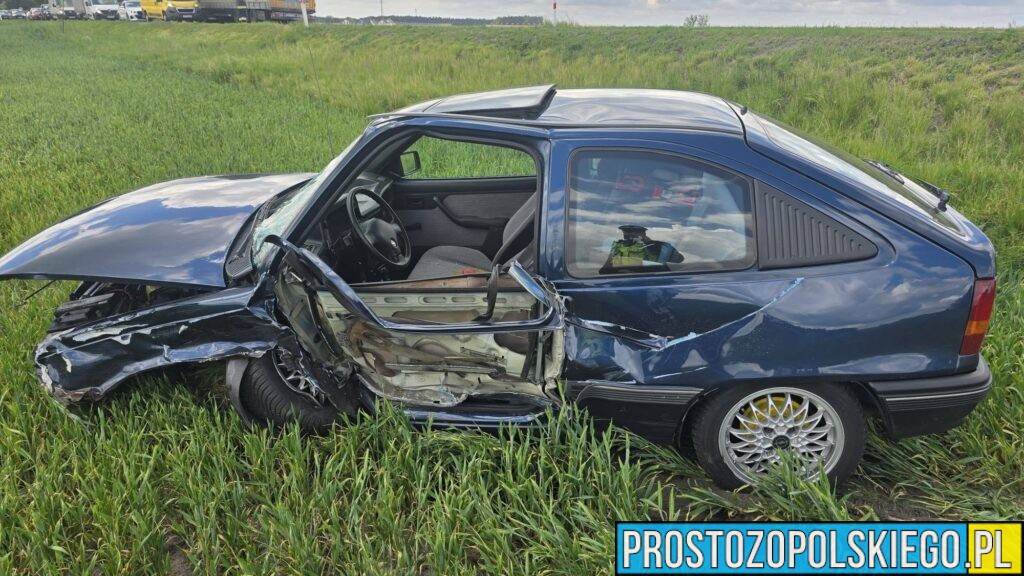 Piotrówka: Czołowe zderzenie podczas wyprzedzania. Sprawca miał ponad 2 promile alkoholu
