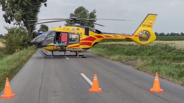 Poważny wypadek pod Głubczycami. Zderzyły się cztery samochody, sześć osób rannych
