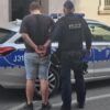Poszukiwany ukrywał się w pustostanie po byłym PKP. Zatrzymali go policjanci z Wołczyna