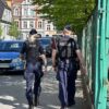 Seniorka błąkała się po ulicy. Szybka reakcja zapobiegła tragedii