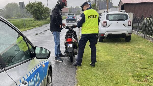 „Bezpieczny Motocyklista” w powiecie kędzierzyńsko-kozielskim. Policjanci kontrolują motocyklistów