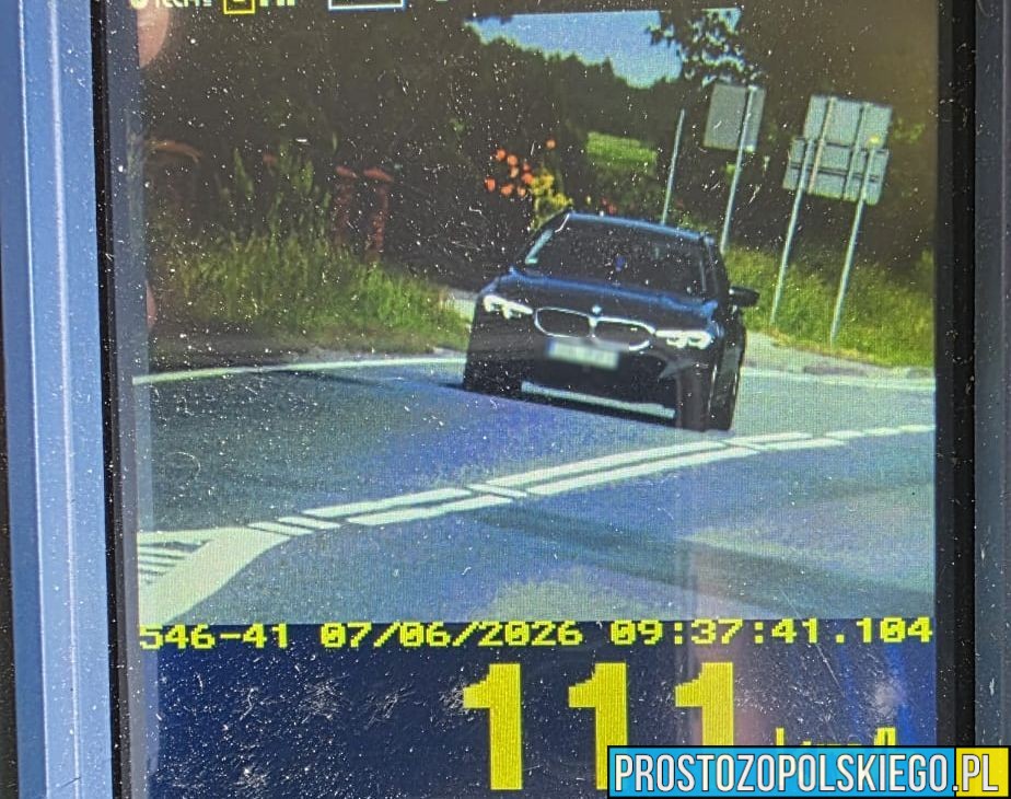 Podsumowanie długiego weekendu w powiecie oleskim. Policjanci przeprowadzili setki kontroli