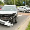 Zderzenie Volkswagena i Mercedesa na skrzyżowaniu ulic Wschodniej i Rejtana w Opolu