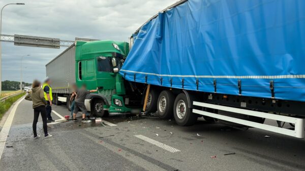 Wypadek dwóch ciężarówek na obwodnicy Opola. Na miejsce jadą służby ratunkowe