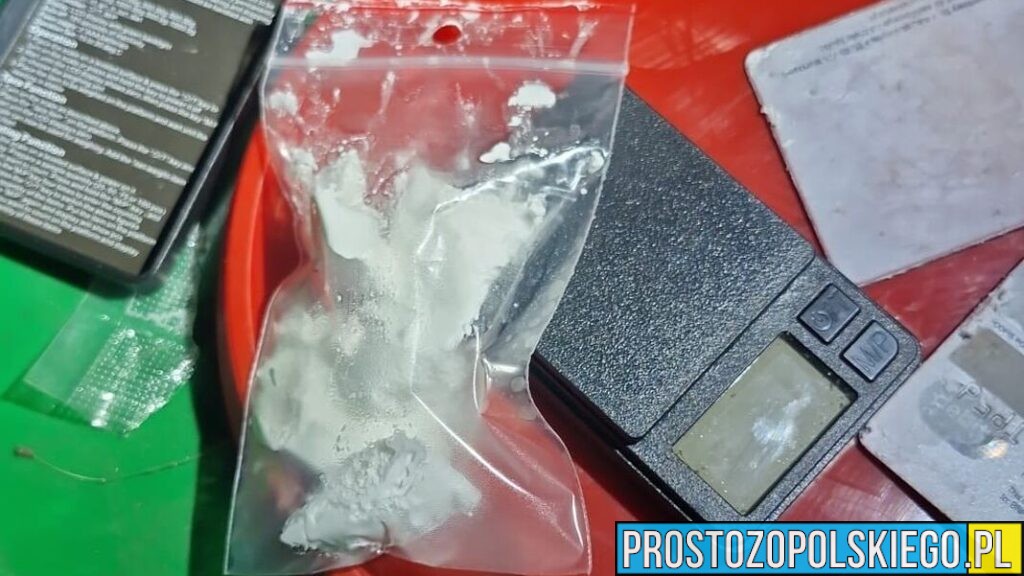 Ponad 500 porcji amfetaminy zabezpieczonych przez prudnickich kryminalnych.36-latek zatrzymany