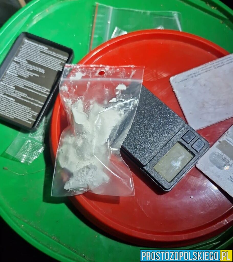 Ponad 500 porcji amfetaminy zabezpieczonych przez prudnickich kryminalnych.36-latek zatrzymany
