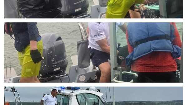 Jacht przewrócił się na Jeziorze Nyskim. Policjanci i ratownicy WOPR uratowali cztery osoby