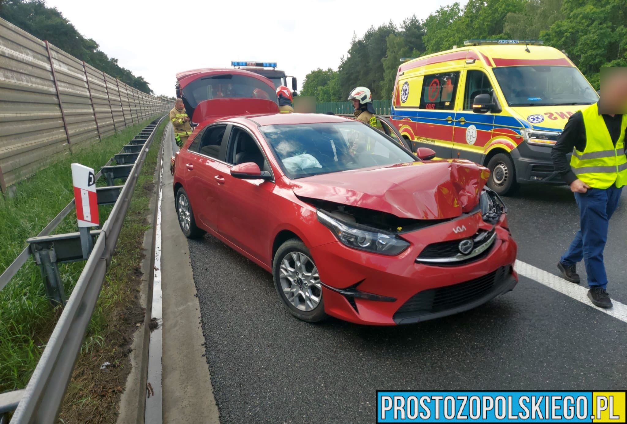Wypadek na Autostradzie A4 na 250. kilometrze drogi w kierunku Katowic. Jedna osoba trafiła do szpitala