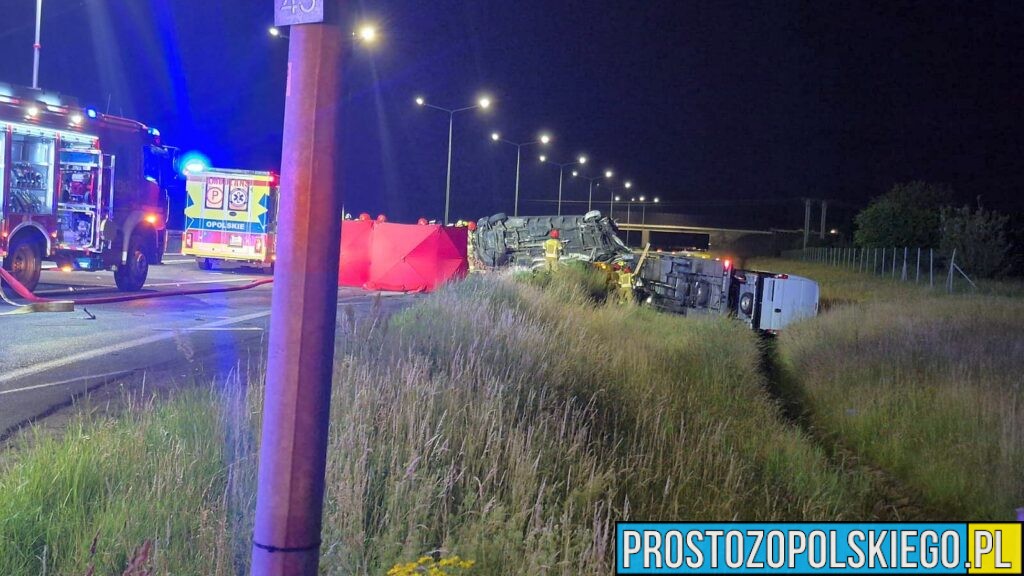 Śmiertelny wypadek na autostradzie A4. Droga w kierunku Wrocławia całkowicie zablokowana