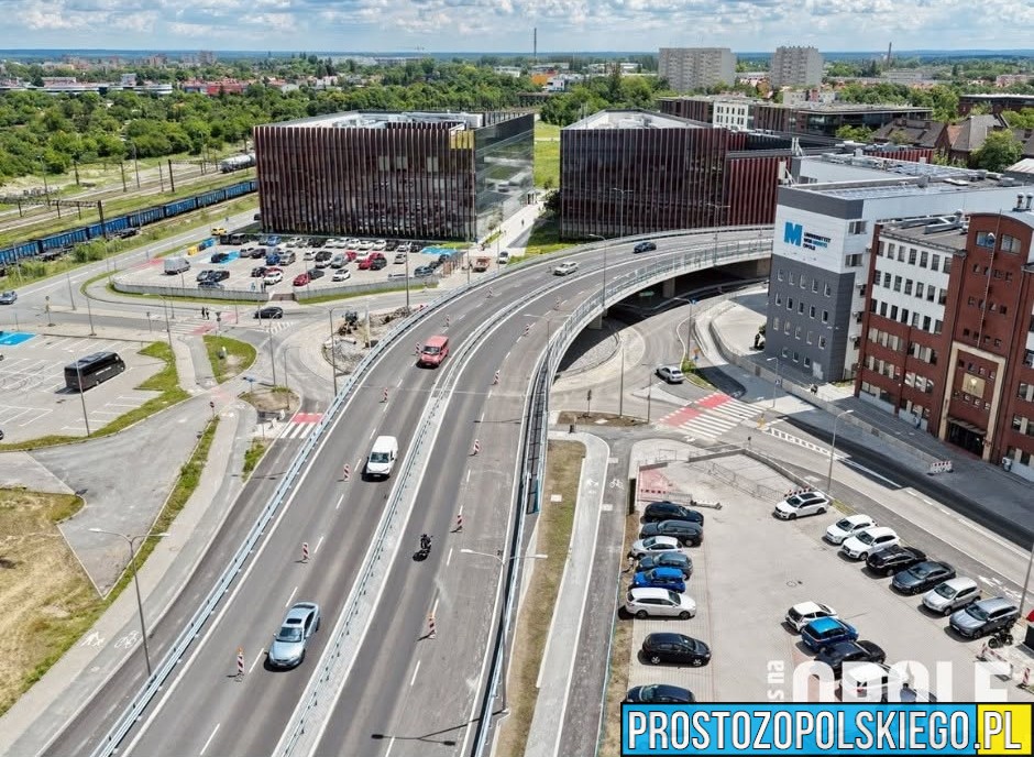 Ważne zmiany dla kierowców w Opolu. Od poniedziałku nowa organizacja ruchu na przebudowanym skrzyżowaniu