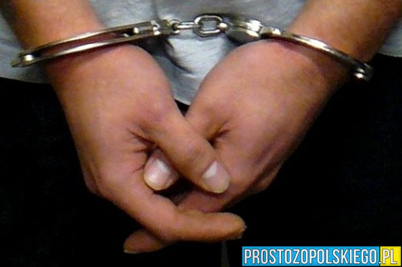 Rozbój w Prudniku. Dwóch młodych mężczyzn zatrzymanych przez policję