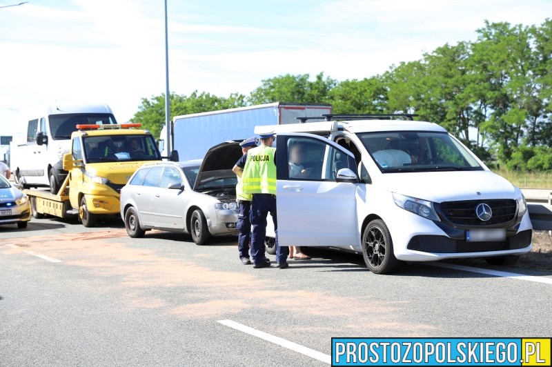 wypadek na autostradzie, autostrada A4 wypadek, utrudznienia w ruchu na a4, a4 zablokowana, autostrada A4 Prószków zablokowana, wypadek pod opolem, aktualności,